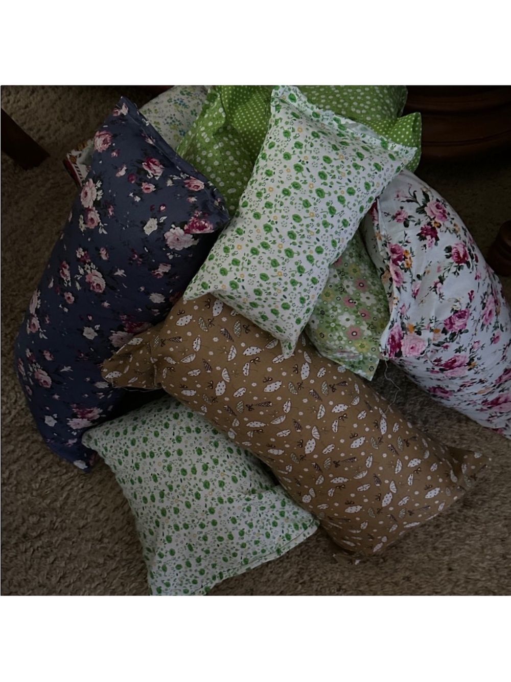Purse Pillows U Get 2 large Or 1 large 1 med & 1 small Or 4 mediums Or 6 smalls - Picture 6 of 7